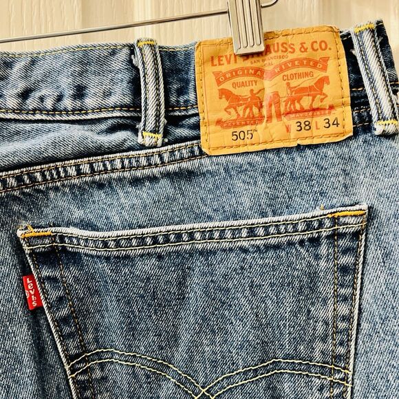 Levi's 505 Jeans Mens 38 X 34 Regular Fit Straight Leg Medium Stonewash Blue - Picture 4 of 11